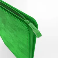 Gamegenic Zip-Up 18-Pocket Green Card Album